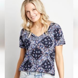 Maurices new with tags 24/7 t-shirt size Lg